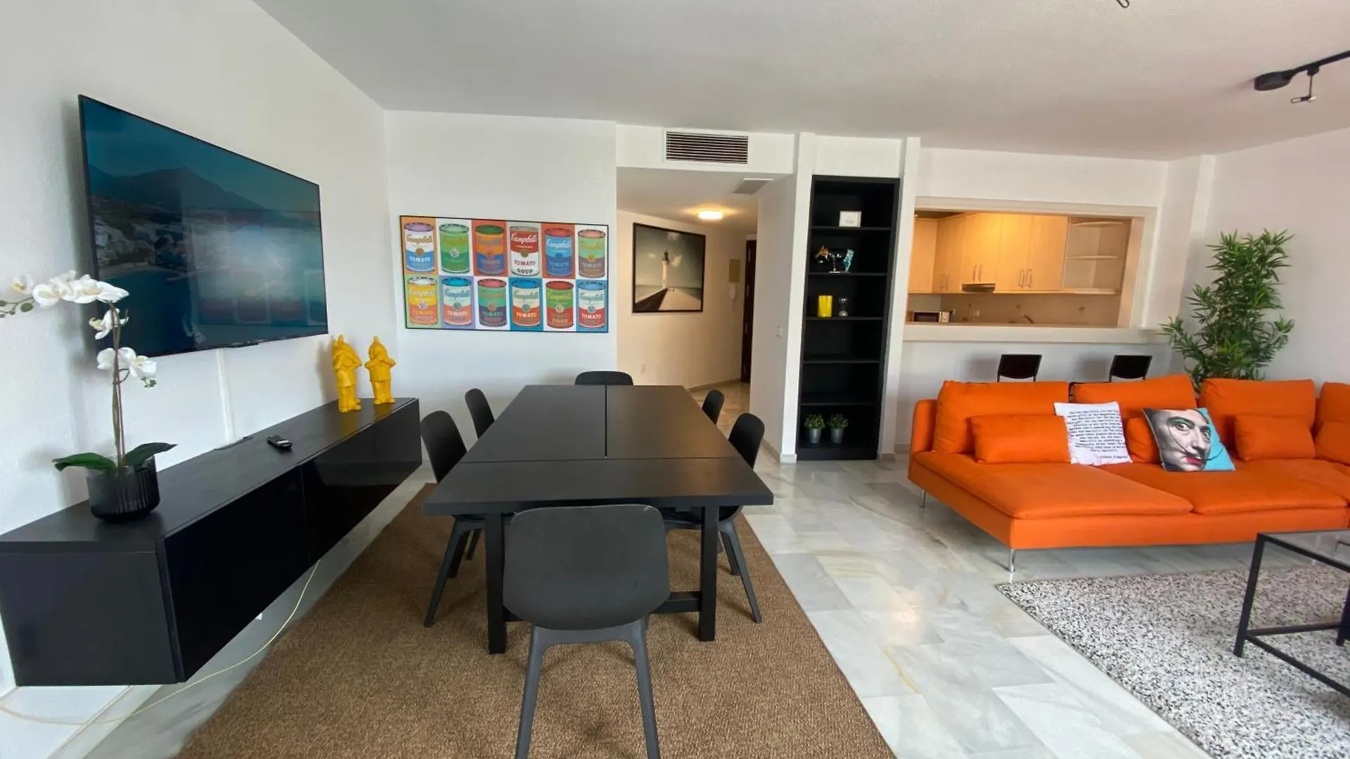Beach & Puerto Banus Marbella Penthouse Apartment